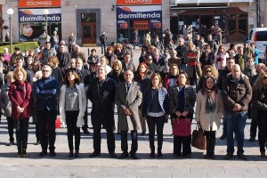 Representantes de EAJ PNV en el minuto de silencio por las victimas de Paris