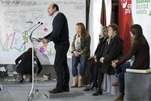 Joseba Agirretxea y  Mª Eugenia Iparragirre en Tolosa