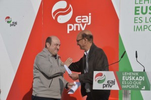 Mitina Agurainen - Almudena Otaola, Mikel Legarda eta Andoni Ortuzar