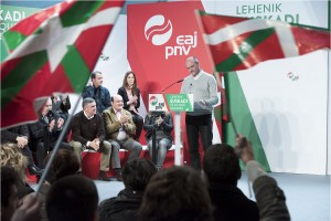 Mitin en Eibar - Andoni Ortuzar, Joseba Agirretxea y María Eugenia Iparragirre