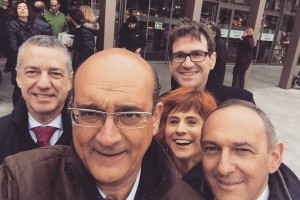 Mikel Legarda #barrutik | Eta hemen duzue selfia.