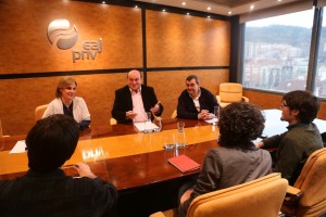 Reunión  EAJ-PNV y Podemos Euskadi  en Sabin Etxea