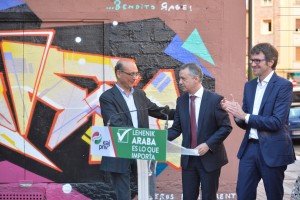 Ekitaldia Vitoria-Gasteizen. Gorka Urtaran, Mikel Legarda, Iñigo Urkullu (2016-06-20)