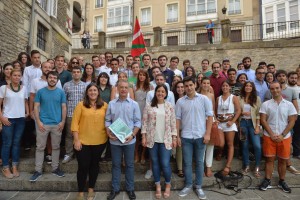 Iñigo Urkullu con EGI en Gasteiz