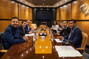 Reunión de Euskal Herriko Kolonbiarrok y EAJ-PNV en Sabin Etxea