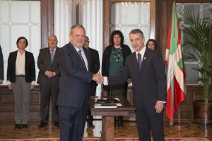 Eusko Jaurlaritzaren sailburuek kargua hartu dute