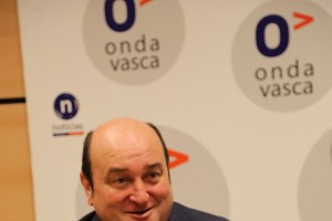 Andoni Ortuzar Onda vasca irratian 20161220