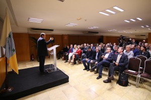 Conferencia de Andoni Ortuzar en Tenerife