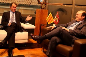 Andoni Ortuzar y Joseba Aurrekoetxea, reciben en Sabin Etxea a Artur Mas, presidente del PDeCAT, y a Francesc Homs, portavoz del PDeCAT en el Congreso de los Diputados