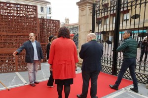 Tercera edición de la jornada de 'Puertas abiertas' en el Parlamento Vasco