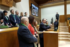 Tercera edición de la jornada de 'Puertas abiertas' en el Parlamento Vasco