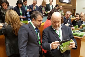 Tercera edición de la jornada de 'Puertas abiertas' en el Parlamento Vasco