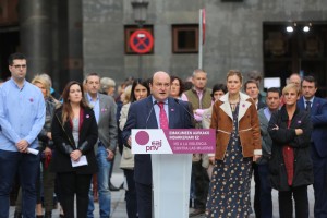 EAJ-PNV se compromete a redoblar sus esfuerzos para combatir la lacra de la violencia contra las mujeres