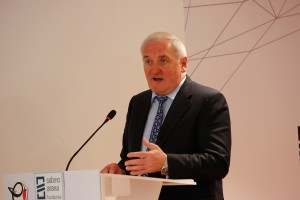 Andoni Ortuzar eta Bertie Ahern Ostiral santuko hitzarmenaren XX. Urteurrenean 