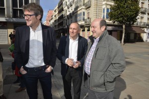 Andoni Ortuzar, Ramiro González, Gorka Urtaran. Presentación candidaturas municipal y foral de Vitoria-Gasteiz.