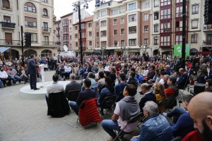 Mitin - Getxo. Andoni Ortuzar, Josune Gorospe, Aitor Esteban, Imanol Landa.