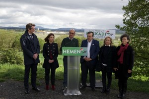 Acto sectorial sobre Aeropuerto Foronda. Mikel Legarda, Almudena Otaola. Estarrona