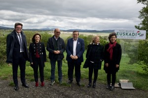 Acto sectorial sobre Aeropuerto Foronda. Mikel Legarda, Almudena Otaola. Estarrona