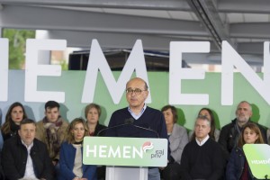 Mitin Gasteiz. Mikel Legarda, Almudena Otaola, Iñigo Urkullu, Andoni Ortuzar