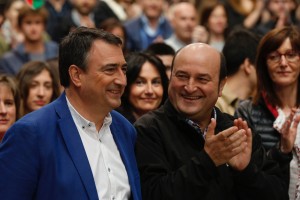 Mitin Bilbao. Almudena Otaola, Maribel Vaquero, Aitor Esteban, Iñigo Urkullu, Andoni Ortuzar