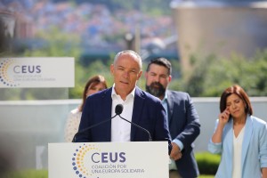 Presentación Coalición Europea CEUS - Izaskun Bilbao Barandica (EAJ-PNV), Luis Padilla (CC), Juan Carlos Piñeiro (CxG), Daniel Innerarity (GB), María del Mar Llaneras (El Pi) y Lluis Vicent Bertomeu (