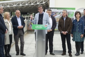 Gorka Urtaran, Ramiro González. Azpiegiturak - Gasteiz