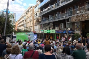 Mitina Benidorm. Izaskun Bilbao, Lluis Bertomeu