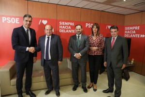 Andoni Ortuzar y Aitor Esteban se han reunido con Pedro Sanchez en Ferraz