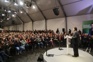 10N Mitin cierre campaña. Andoni Ortuzar, Iñigo Urkullu, Aitor Esteban, Almudena Otaola, Maribel Vaquero