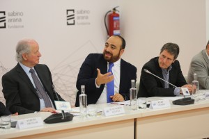 Fuad Chahín presidente del Partido democráta cristiano de Chile (PDC), Juan Maria Atutxa, Mikel Burzako. XII Diálogos de Bilbao. Europa y América Latina