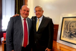 Andrés Manuel López Obrador, presidente de México, recibe a Andoni Ortuzar