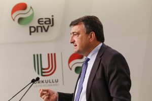  1 / 3 Aitor Esteban - EAJ-PNVk Gutxieneko Diru-Sarreraren kudeaketa EAE eta Nafarroara transferitzea lortu du