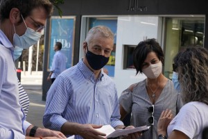 Paseo por Vitoria Gasteiz. Jone Berriozabal, Gorka Urtaran, Iñigo Urkullu.