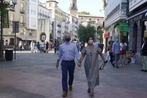 Paseo por Vitoria Gasteiz. Jone Berriozabal, Gorka Urtaran, Iñigo Urkullu.