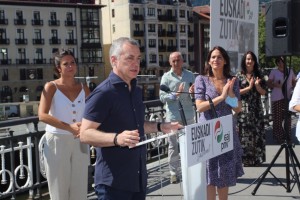 Acto sectorial Igualdad. Inmaculada Boneta, Maitane Ipiñazar, Iñigo Urkullu