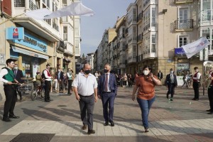 Mitina Vitoria-Gasteiz - Jone Berriozabal, Iñigo Urkullu, Andoni Ortuzar.	