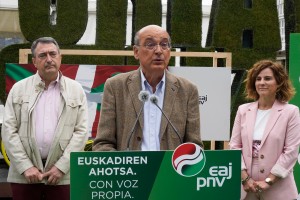 23-J Acto Populismos y Democracia - Aitor Esteban, Mikel Legarda