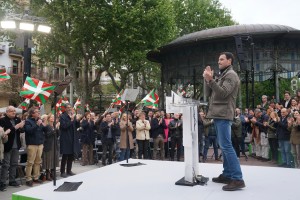 A-21 Mitina Donostian. Imanol Pradales, Bakartxo Tejeria, Iñigo Urkullu, Andoni Ortuzar