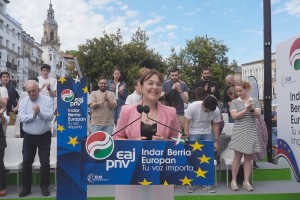 Mitin Vitoria Gasteiz - Oihane Agirregoitia, Rakel Molina, Andoni Ortuzar