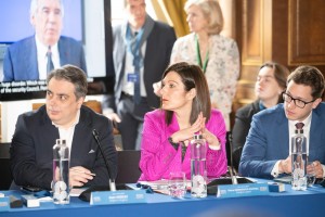 Oihane Agirregoitia Parisen Demokraziaren eta Askatasunen alde egin den Gailurrean