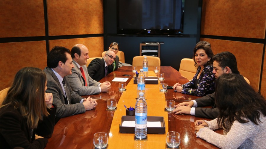 Visita a Sabin Etxea de delegación de Mexico