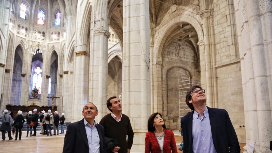 20140509 Gasteiz: Ciudad Europea - Gorka Urtaran e Izaskun Bilbao