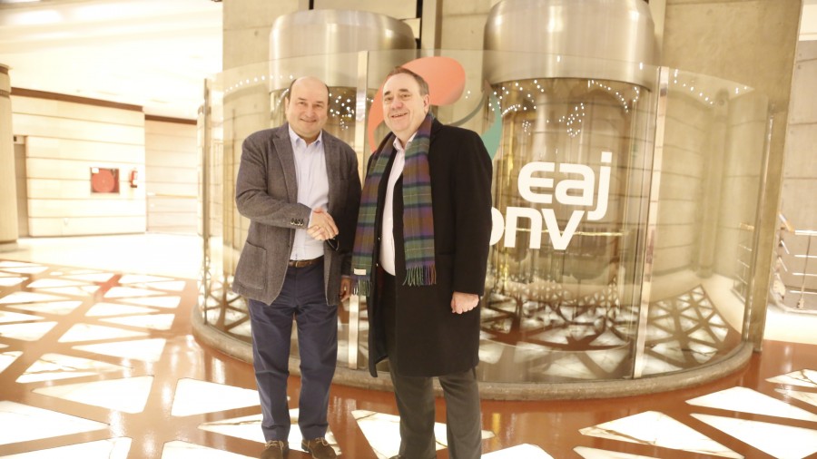 Andoni Ortuzar se reúne con Alex Salmond, ex Ministro Principal de Escocia 