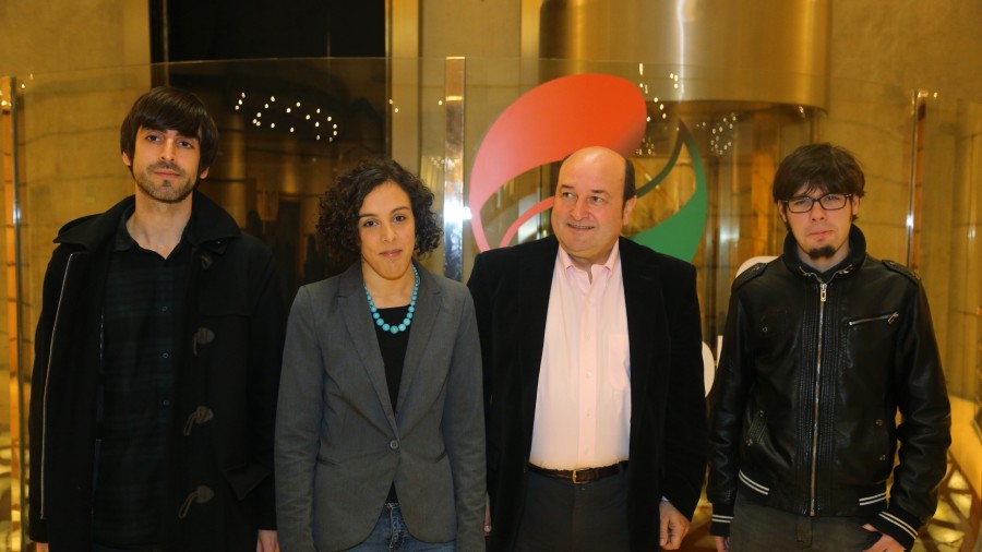 Reunión  EAJ-PNV y Podemos Euskadi  en Sabin Etxea