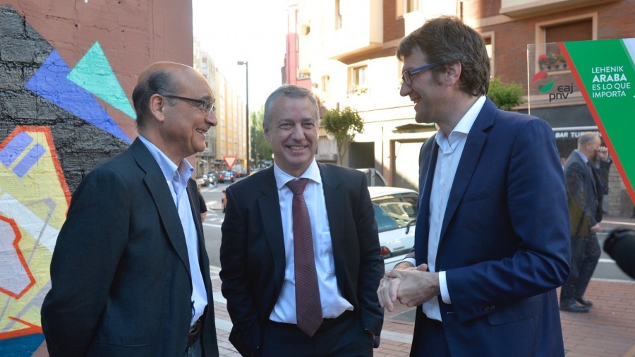 Acto en Vitoria-Gasteiz. Gorka Urtaran, Mikel Legarda, Iñigo Urkullu (20-06-2016)