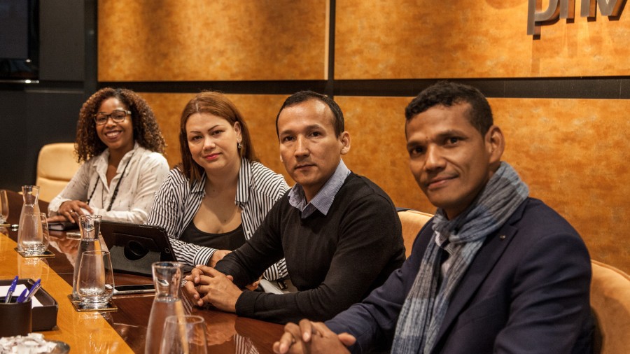 Reunión de Euskal Herriko Kolonbiarrok y EAJ-PNV en Sabin Etxea