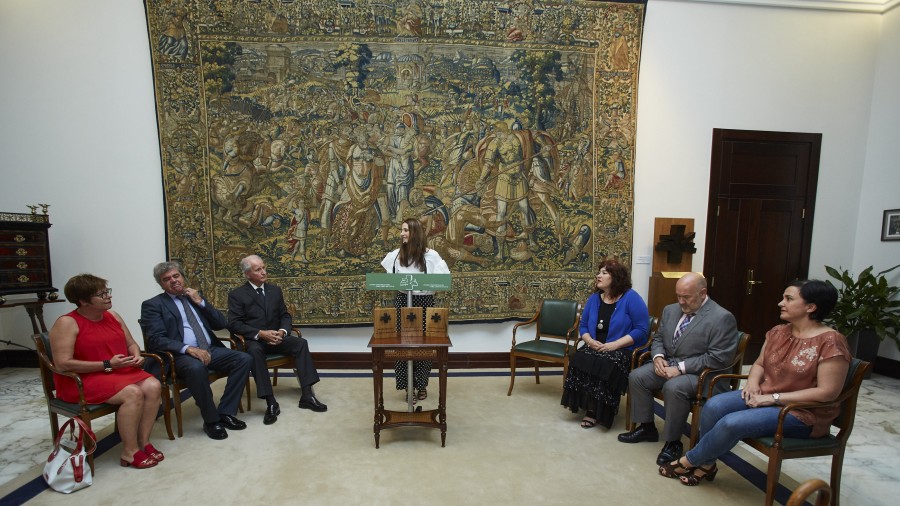 Recibimiento a Juan Mª Atutxa, y miembros de la Mesa Gorka Knörr y Kontxi Bilbao