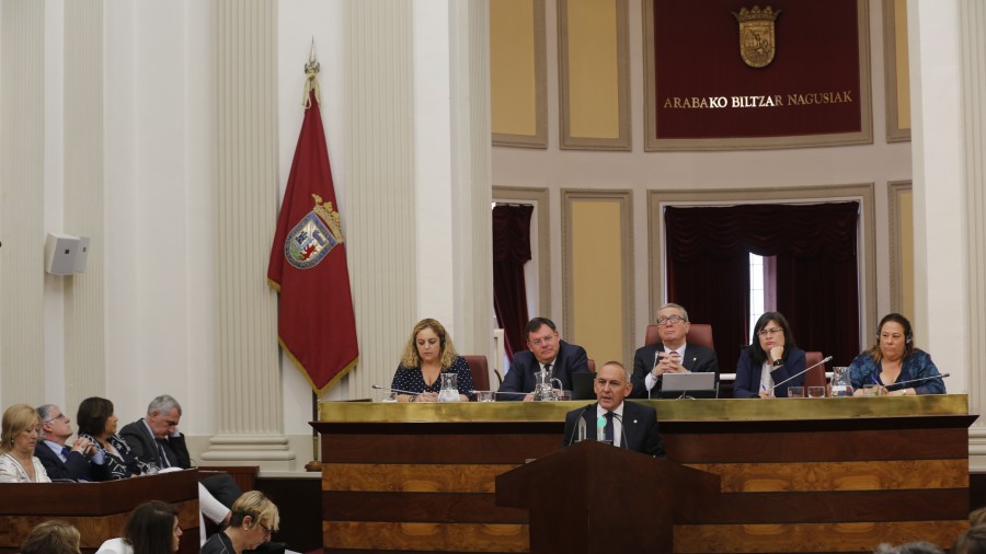 Pleno designación diputado gereral de Araba