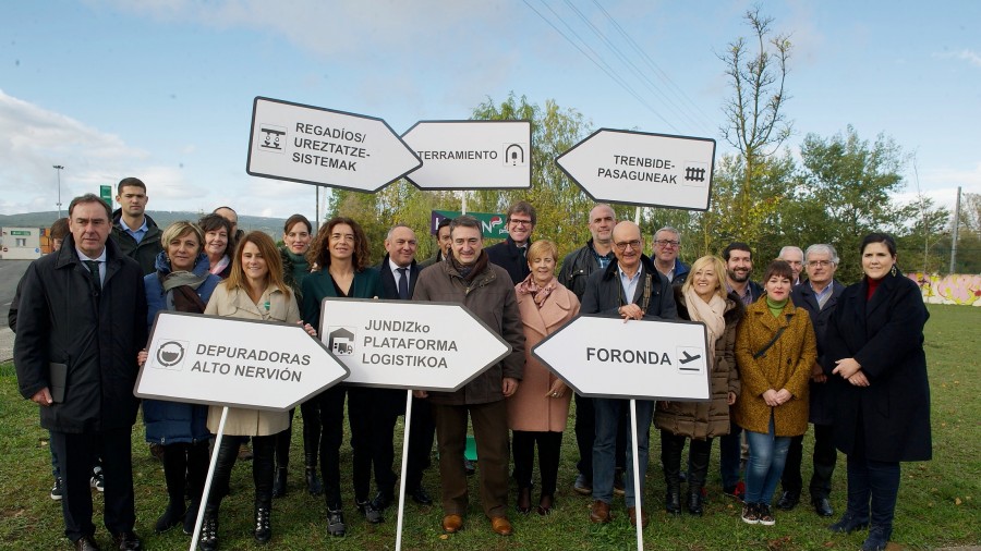 10N Acto sectorial sobre inversiones Aitor Esteban, Arantxa Tapia