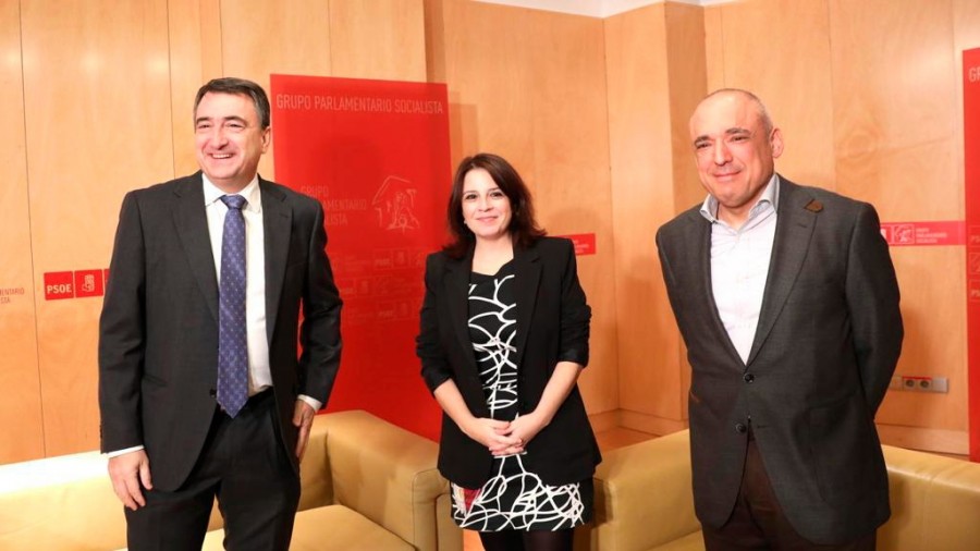 Reunión de Aitor Esteban con Adriana Lastra y Rafael Simancas